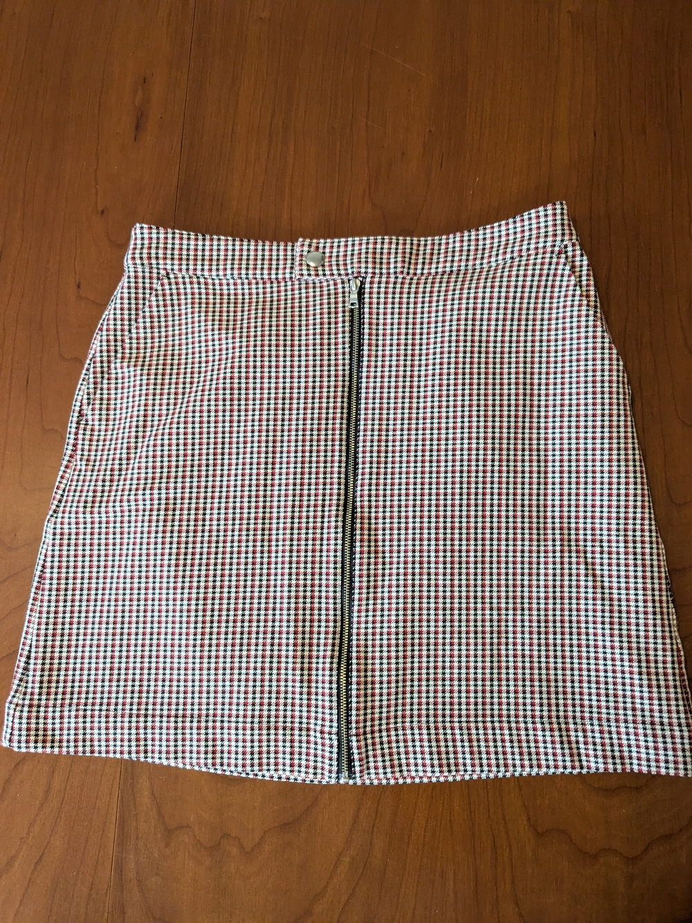 GAP Classic Houndstooth Zip-Front Mini Skirt - Black/White/Red